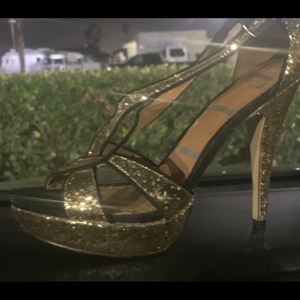 Elle sandals